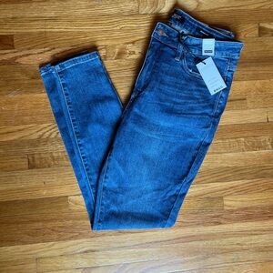 Judy Blue • High Waist • Skinny Fit • size 13/31 • Style: JB88212 • STRETCHY